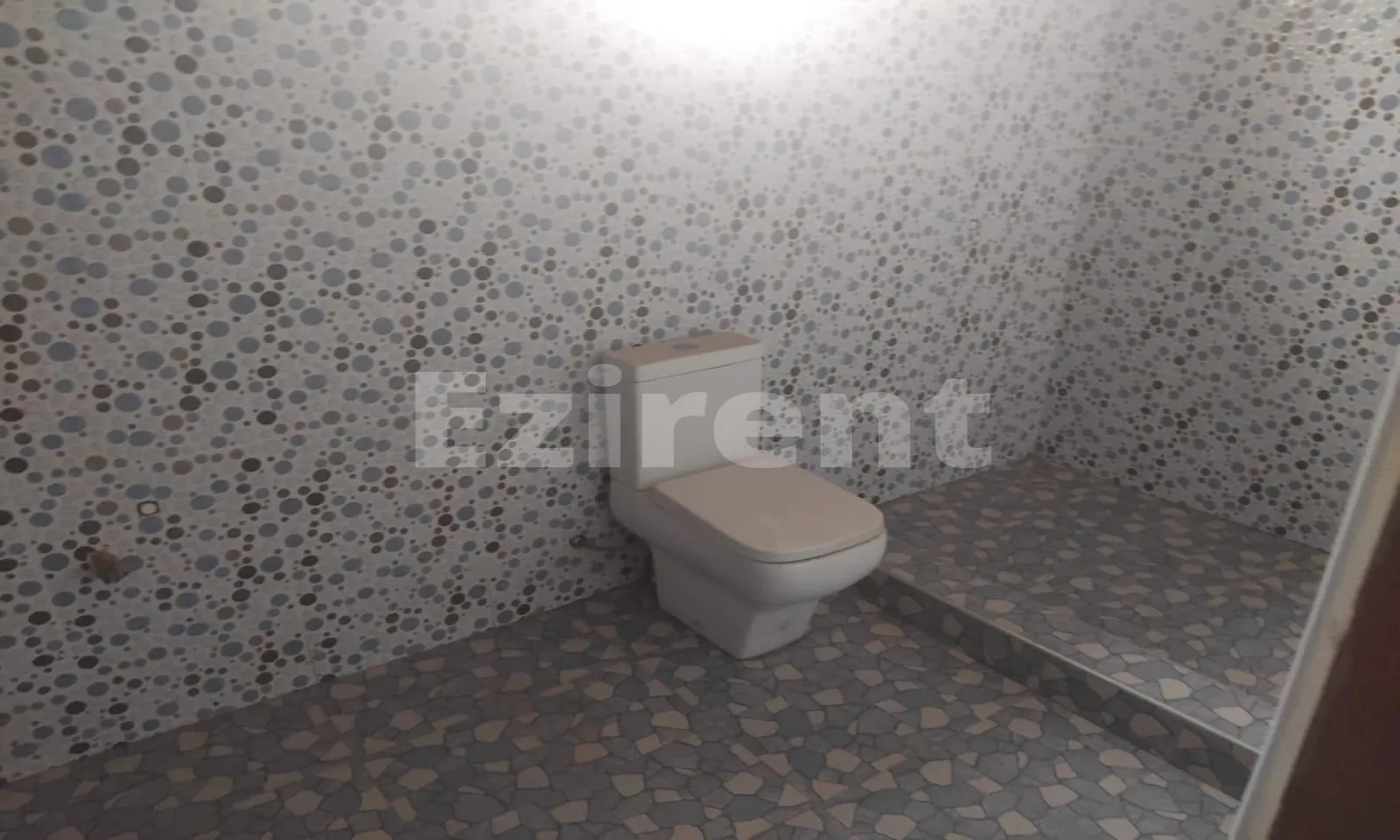 5 Bedroom Apartment with very spacious Hall and Kitchen. Big Car park. - 8