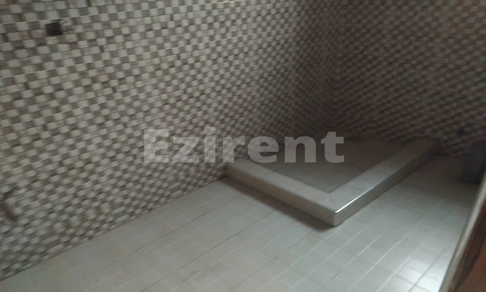 5 Bedroom Apartment with very spacious Hall and Kitchen. Big Car park. - 9