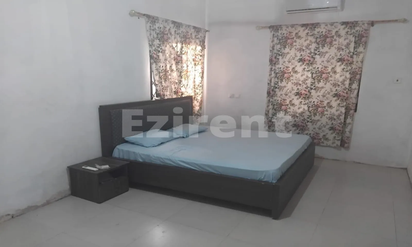 5 Bedroom Apartment with very spacious Hall and Kitchen. Big Car park. - 12