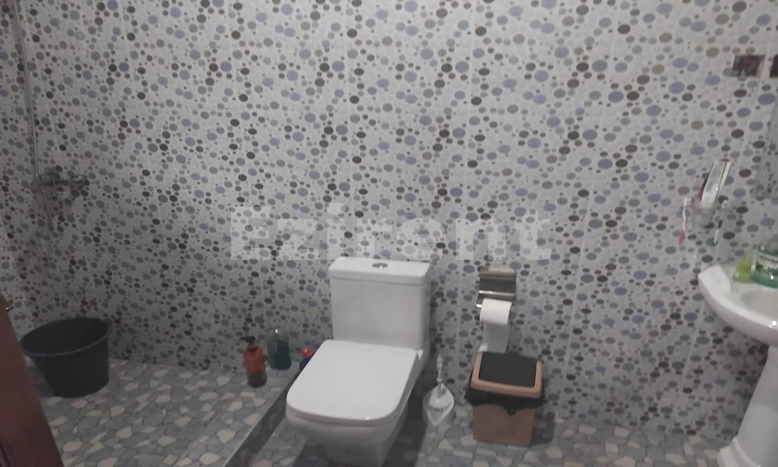 5 Bedroom Apartment with very spacious Hall and Kitchen. Big Car park. - 13